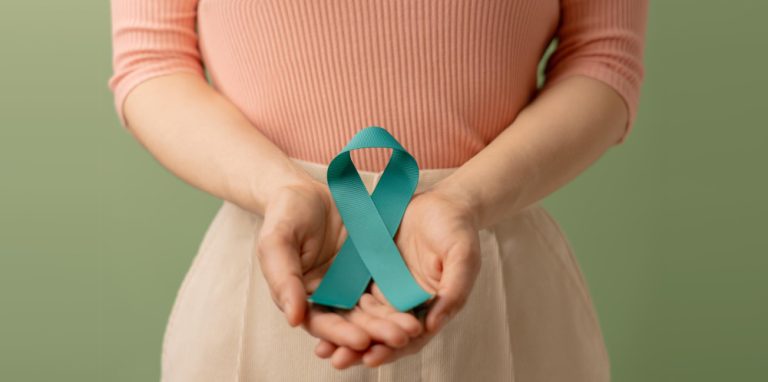 What causes cervical cancer and its major risk factors