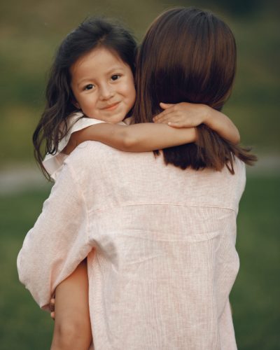 elegant-mother-with-daughter-summer-park